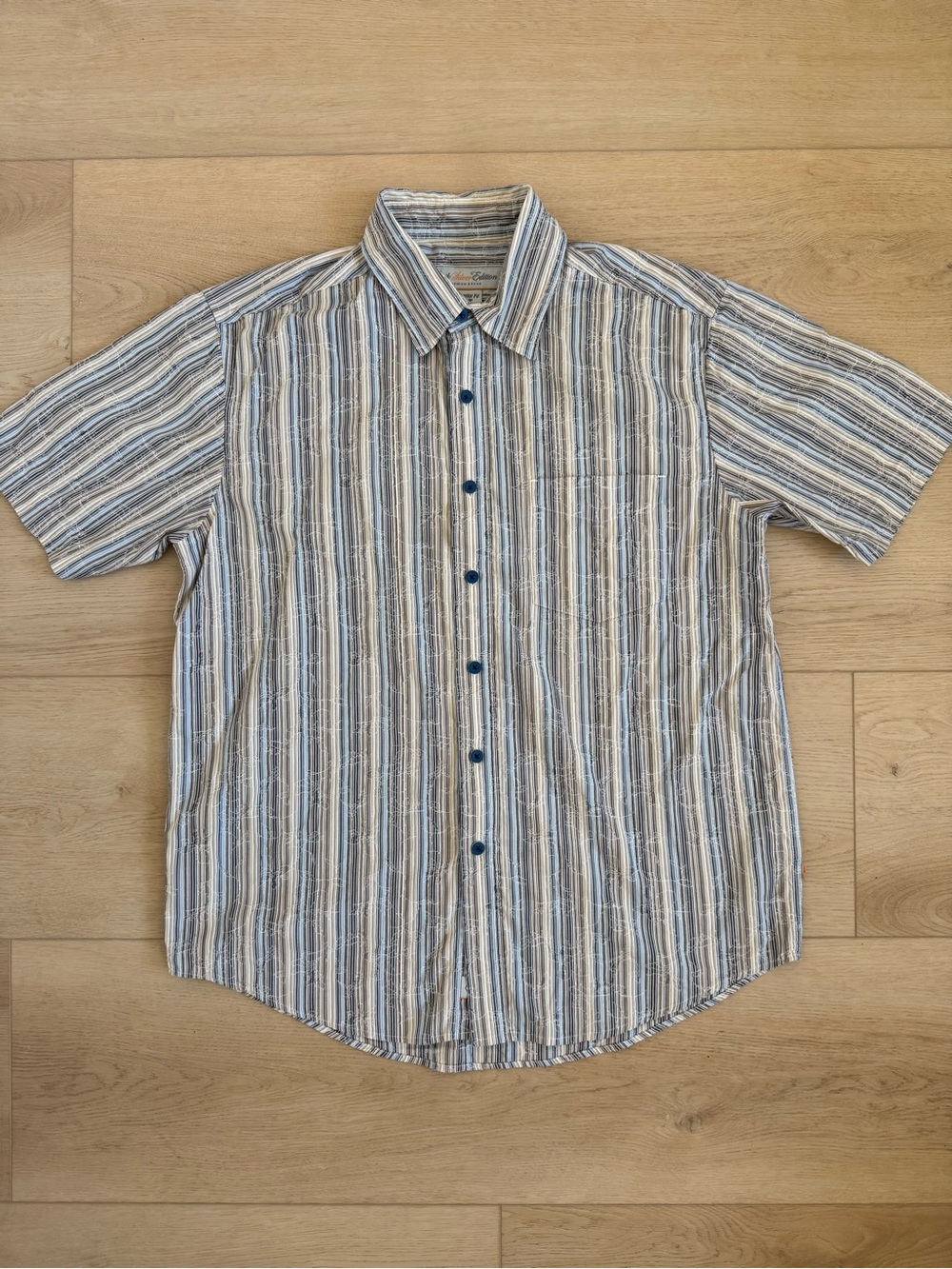 Quicksilver Men S Short-Sleeve Textured Stripe Button-Up Casual Shirt Blue Brown